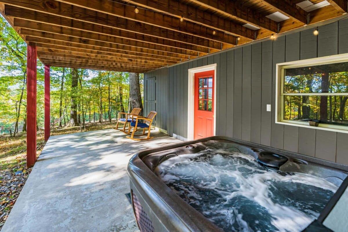 Hot Tub, Large Deck, Wifi, Fire Pit At Chalet Cabin Morton Grove Zewnętrze zdjęcie
